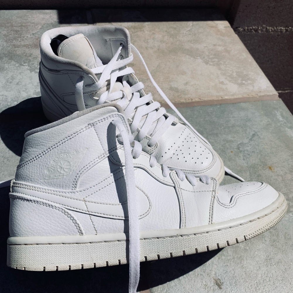 Air Jordan’s White